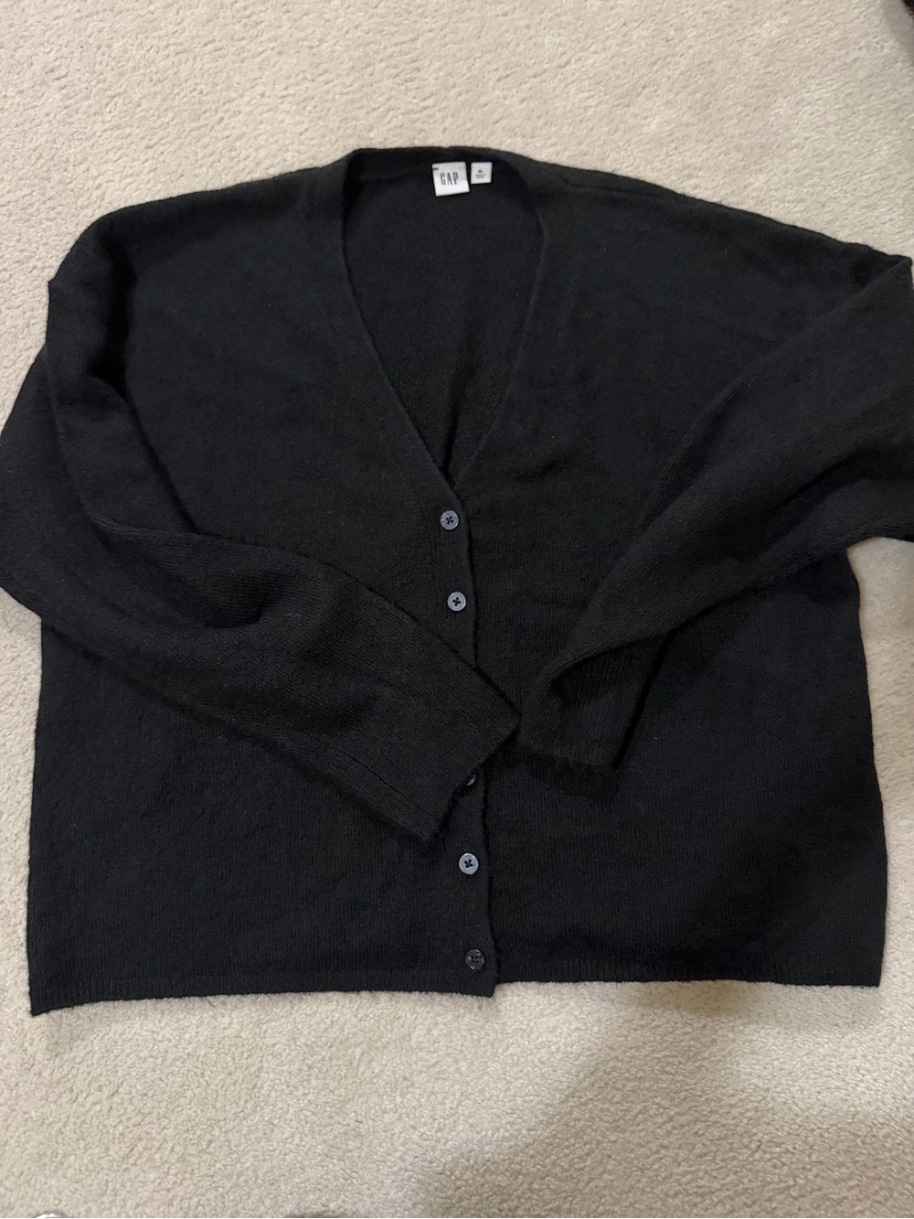 Gap V-neck button-down cardigan in XL